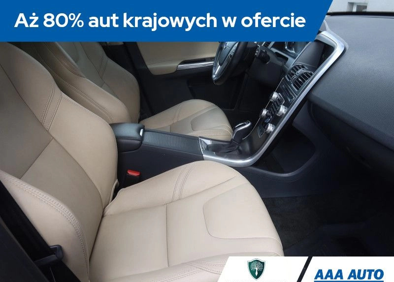 Volvo XC 60 cena 94000 przebieg: 132411, rok produkcji 2015 z Przysucha małe 254